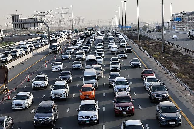 gulfnews2025-06-17ipjsmw4yStock-Emirates-road-traffic.avif