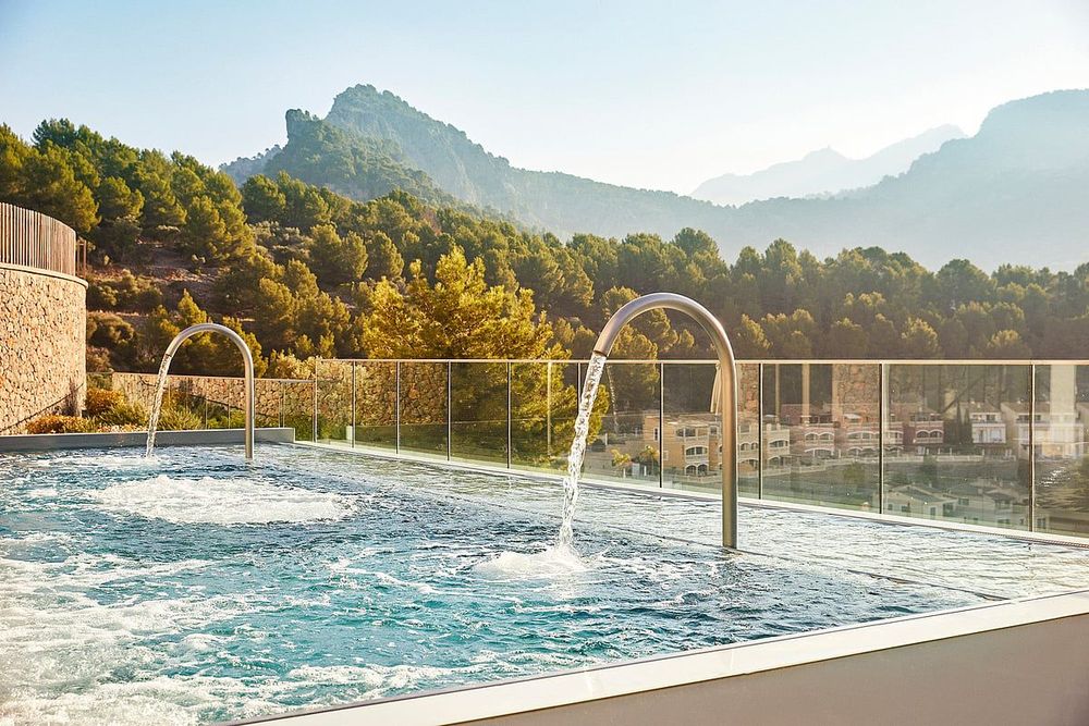 JumeirahMallorcaHydropool2cmjnRVB.jpg