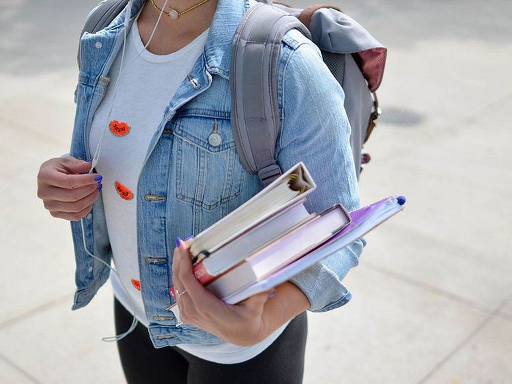 Back-to-college_17c037d2c25_large.jpg